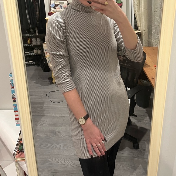 urban outfitters turtleneck sweater dress - Picture 5 of 9
